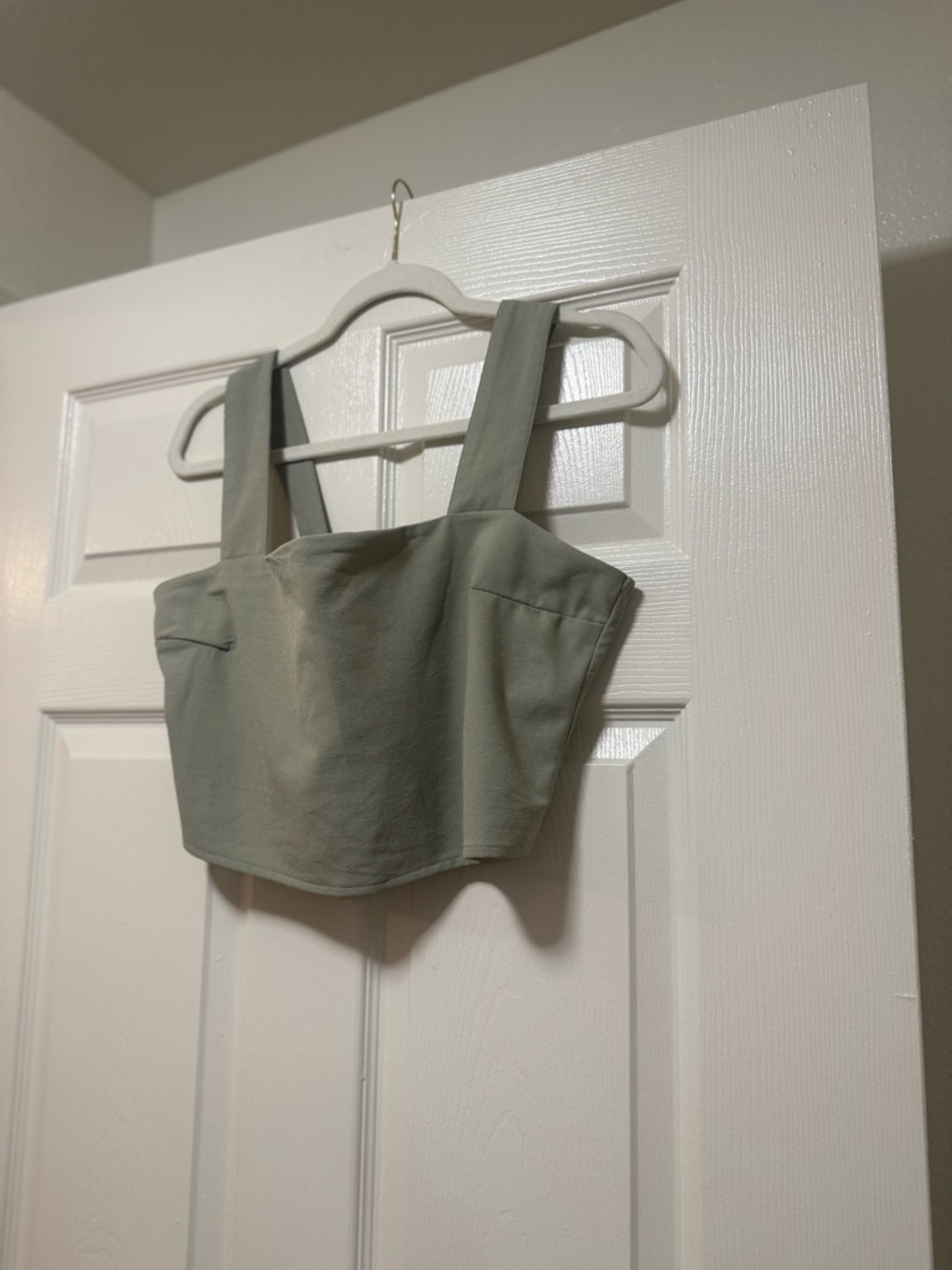 Abercrombie & Fitch Structured Square-Neck Crop Top in Sage Green - Picture 7 of 14